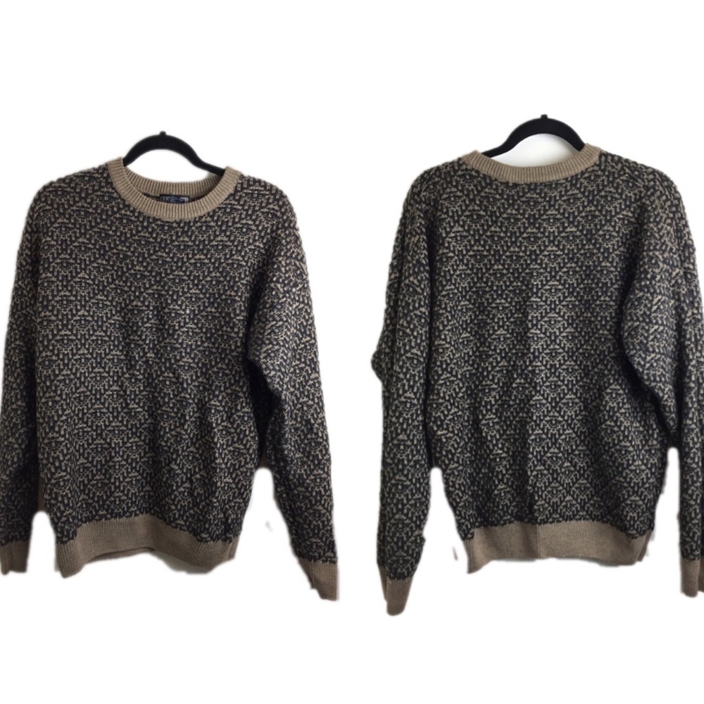Maurice’s Tan and Black classic sweater
